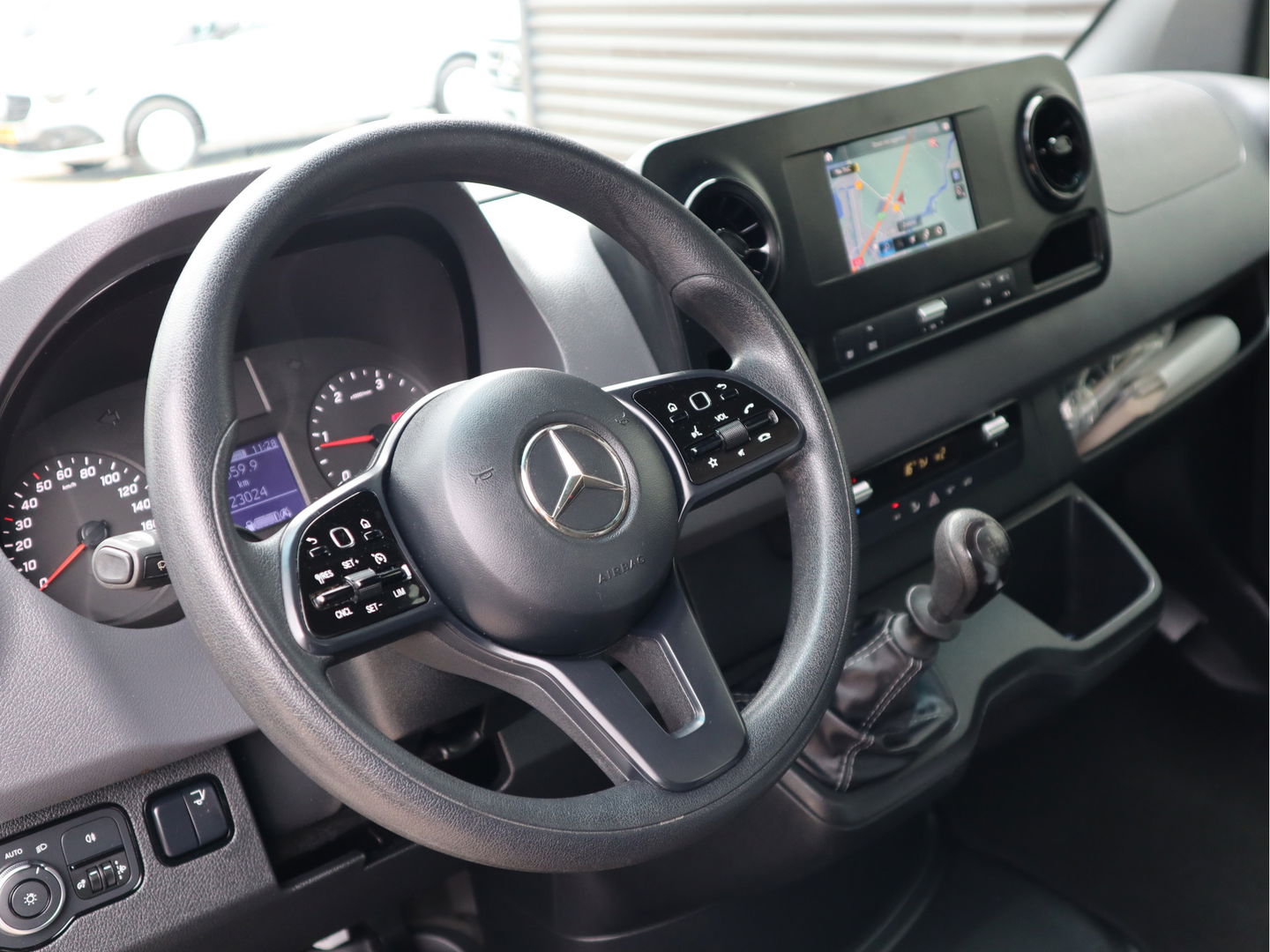 Mercedes-Benz Sprinter CDI Bakwagen - Laadklep - Marge - MBUX - 233 cm HOOG