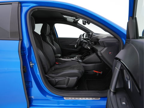 Peugeot e-208 EV GT Pack 50 kWh [ 3-Fase ] (INCL-BTW) *FULL-LED | DIGI-COCKPIT | BLINDSPOT | CAMERA | LEATHER-ALCANTARA | NAVI-FULLMAP | LANE-ASSIST | KEYLESS | DAB | CCS-FASTLOADER | HEATED-SPORTSEATS | AMBIENT-LIGHT | 17"ALU*