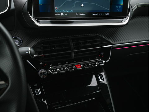 Peugeot e-208 EV GT Pack 50 kWh [ 3-Fase ] (INCL-BTW) *FULL-LED | DIGI-COCKPIT | BLINDSPOT | CAMERA | LEATHER-ALCANTARA | NAVI-FULLMAP | LANE-ASSIST | KEYLESS | DAB | CCS-FASTLOADER | HEATED-SPORTSEATS | AMBIENT-LIGHT | 17"ALU*