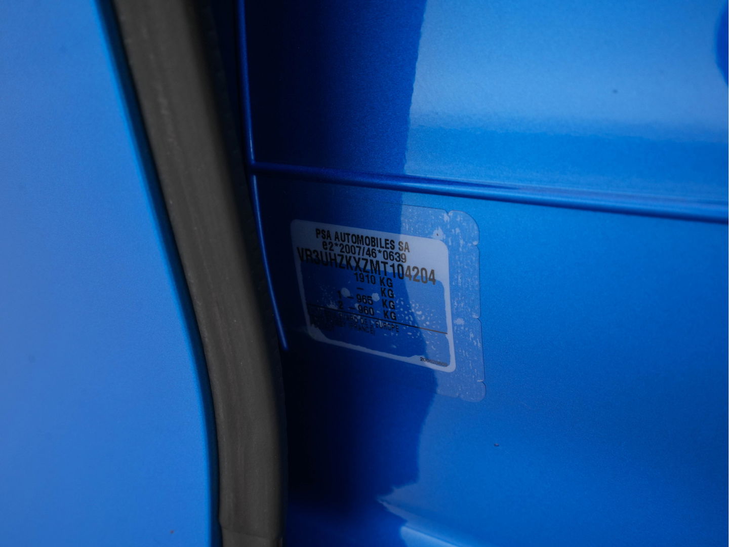 Peugeot e-208 EV GT Pack 50 kWh [ 3-Fase ] (INCL-BTW) *FULL-LED | DIGI-COCKPIT | BLINDSPOT | CAMERA | LEATHER-ALCANTARA | NAVI-FULLMAP | LANE-ASSIST | KEYLESS | DAB | CCS-FASTLOADER | HEATED-SPORTSEATS | AMBIENT-LIGHT | 17"ALU*