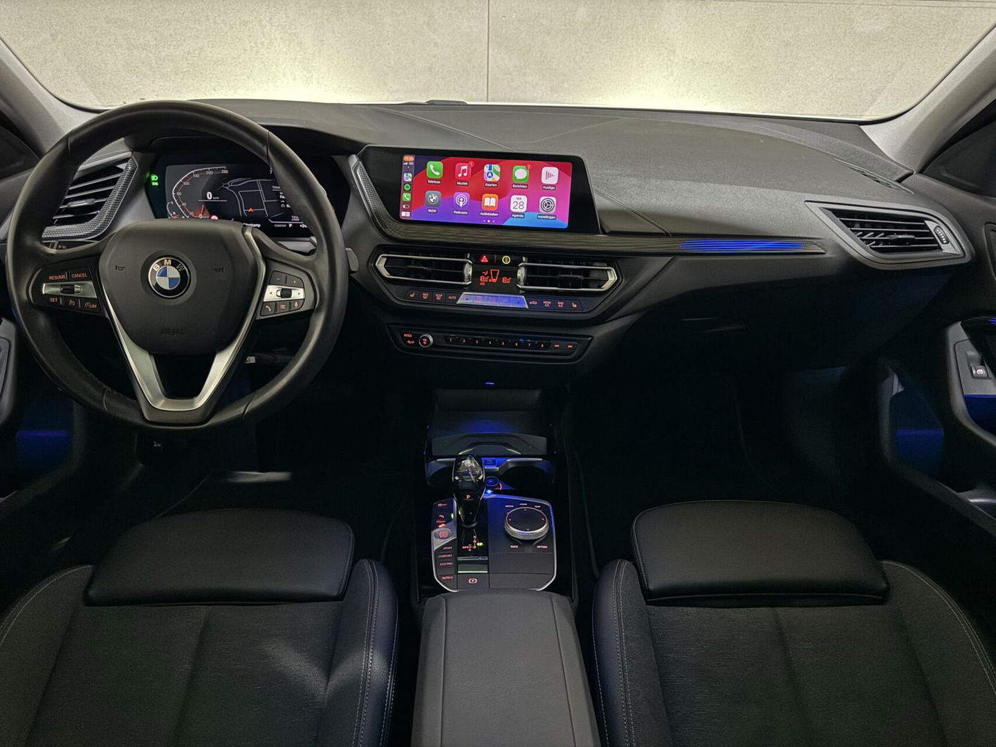 BMW 1 Serie 118i Sport Pano Virtual Carplay Sfeer Cruise NAP