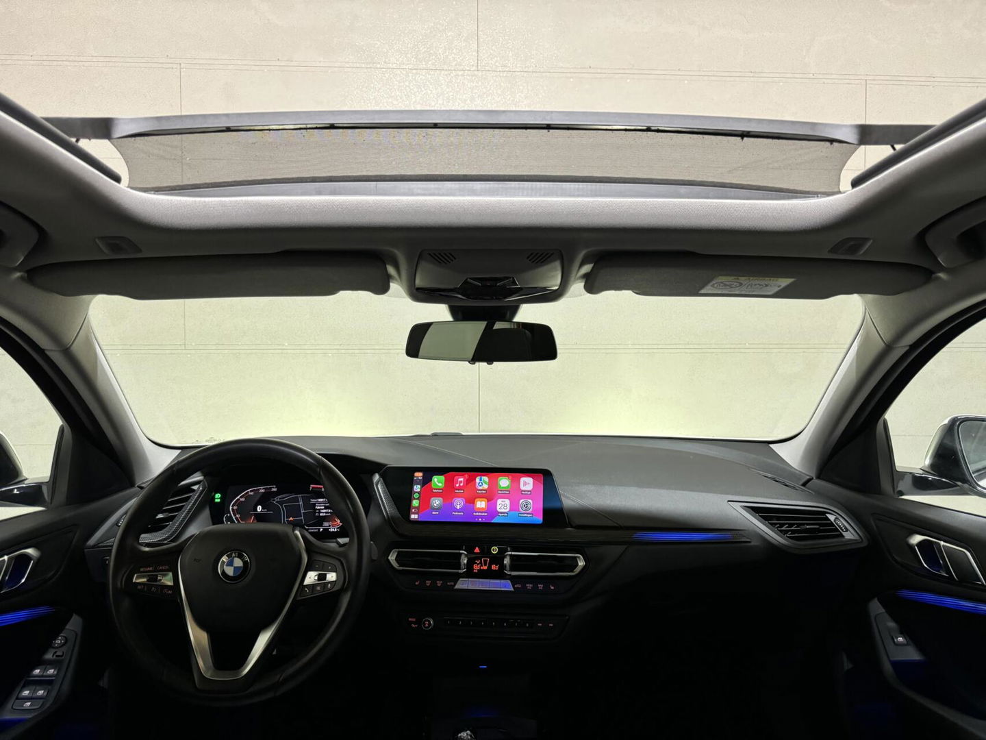 BMW 1 Serie 118i Sport Pano Virtual Carplay Sfeer Cruise NAP