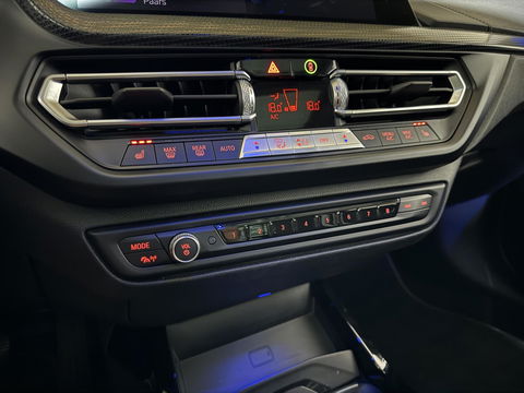 BMW 1 Serie 118i Sport Pano Virtual Carplay Sfeer Cruise NAP