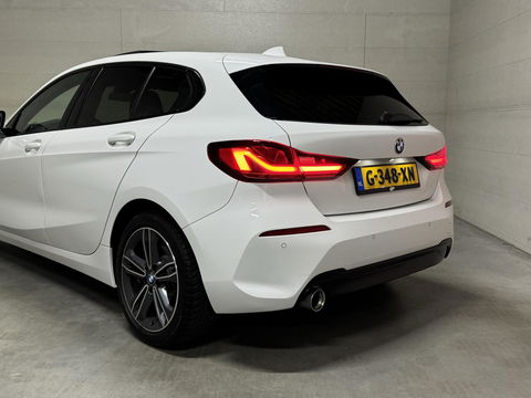 BMW 1 Serie 118i Sport Pano Virtual Carplay Sfeer Cruise NAP