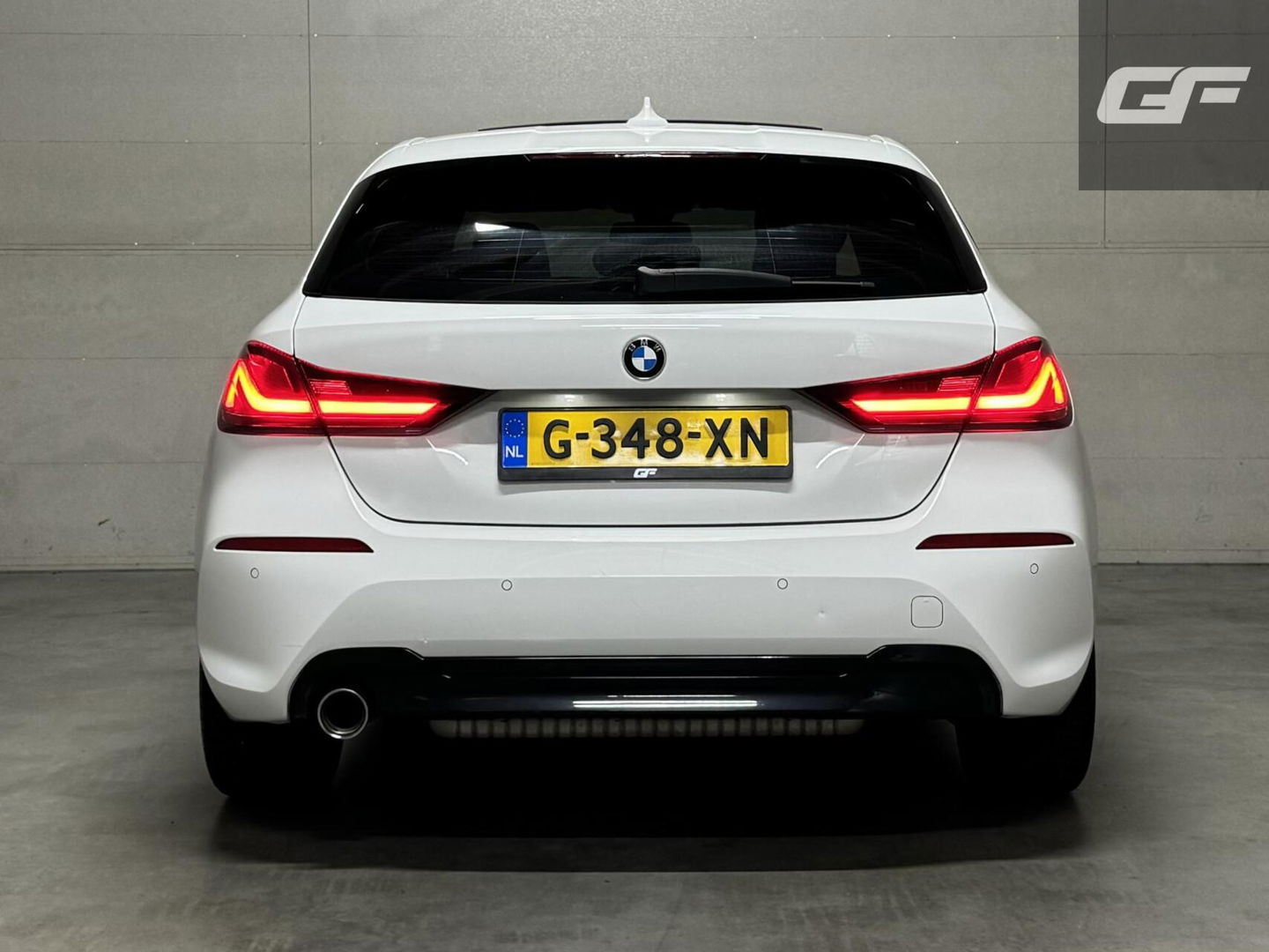 BMW 1 Serie 118i Sport Pano Virtual Carplay Sfeer Cruise NAP