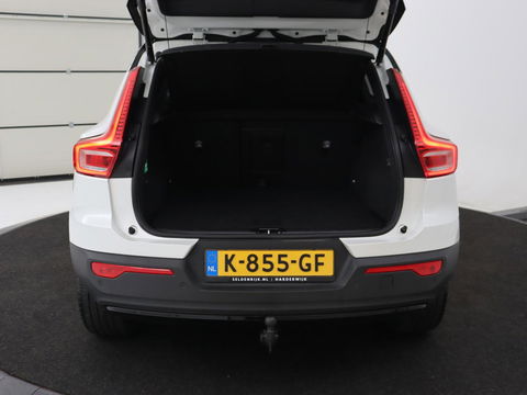 Volvo XC40 P8 AWD R-Design | Leder | Stoel & stuurverwarming | Trekhaak | Camera | Memory | Adaptive cruise | Navigatie | Carplay