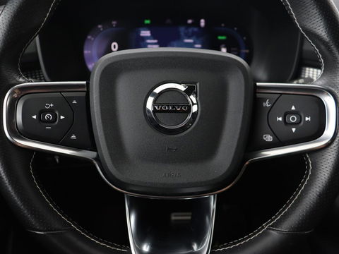 Volvo XC40 P8 AWD R-Design | Leder | Stoel & stuurverwarming | Trekhaak | Camera | Memory | Adaptive cruise | Navigatie | Carplay