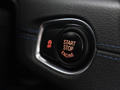 BMW 2 Serie Gran Tourer 218i M Sport 7-persoons | Panoramadak | Leder | Stoelverwarming | Trekhaak | Camera | Full LED | Sportstoelen | Navigatie | Park Assist