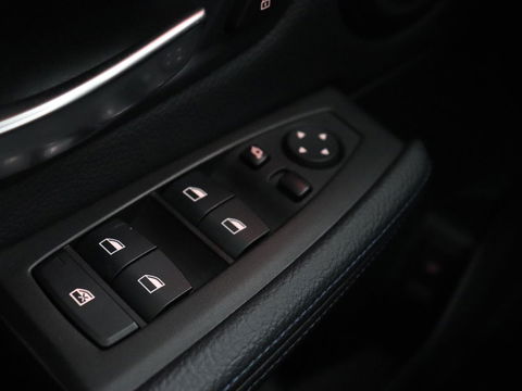 BMW 2 Serie Gran Tourer 218i M Sport 7-persoons | Panoramadak | Leder | Stoelverwarming | Trekhaak | Camera | Full LED | Sportstoelen | Navigatie | Park Assist