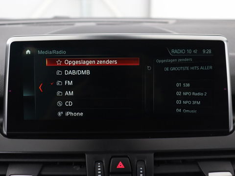 BMW 2 Serie Gran Tourer 218i M Sport 7-persoons | Panoramadak | Leder | Stoelverwarming | Trekhaak | Camera | Full LED | Sportstoelen | Navigatie | Park Assist
