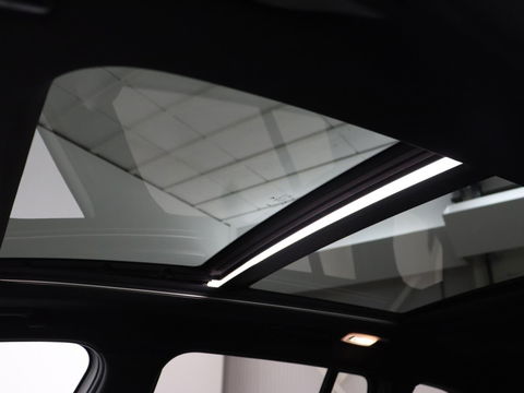 BMW 2 Serie Gran Tourer 218i M Sport 7-persoons | Panoramadak | Leder | Stoelverwarming | Trekhaak | Camera | Full LED | Sportstoelen | Navigatie | Park Assist