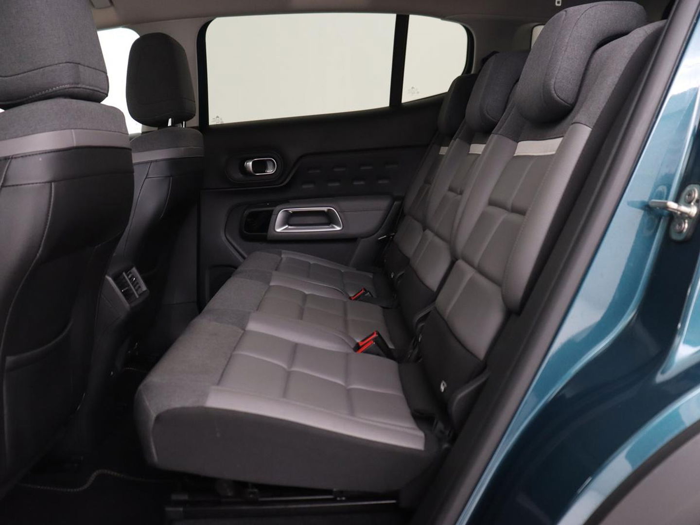 Citroën C5 Aircross 1.6 Plug In Hybrid 180 Feel | Stoelverwarming | Adaptive cruise | 360 Camera | Carplay | Navigatie | Full LED | Digital Cockpit