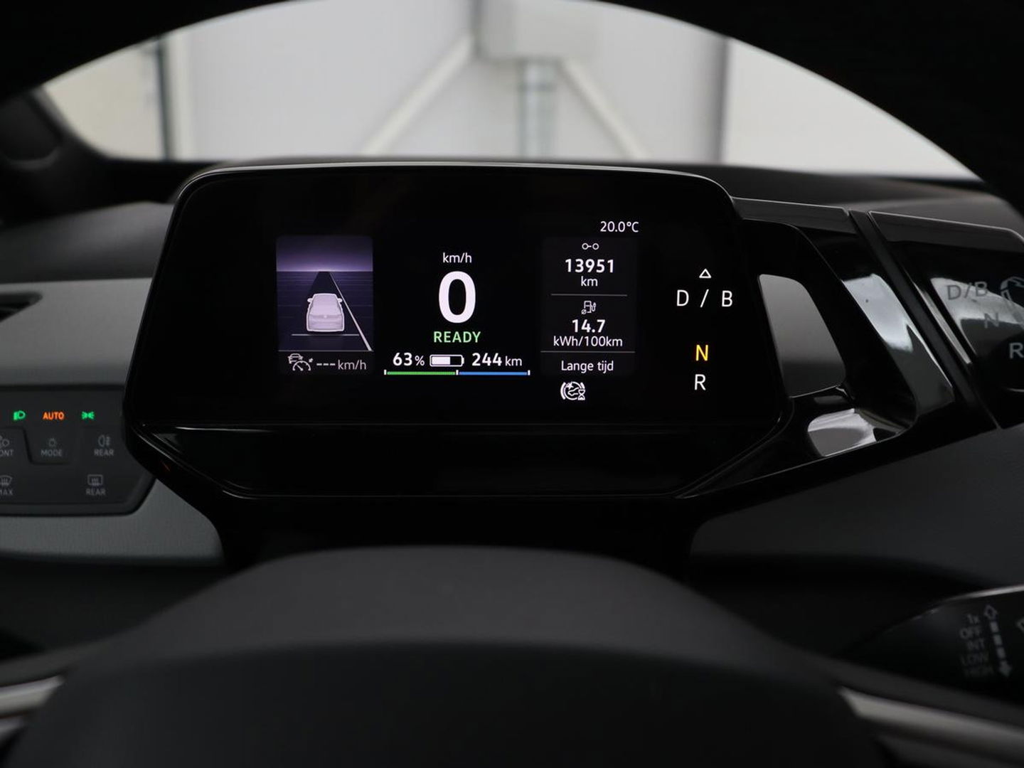Volkswagen ID.3 First Max 58 kWh | Panoramadak | Head-Up | Stoel & stuurverwarming | Adaptive cruise | Camera | Massage | Elektrische stoelen | Sfeerverlichting | Carplay | Matrix LED