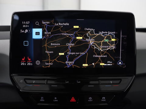 Volkswagen ID.3 First Max 58 kWh | Panoramadak | Head-Up | Stoel & stuurverwarming | Adaptive cruise | Camera | Massage | Elektrische stoelen | Sfeerverlichting | Carplay | Matrix LED