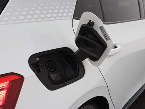 Volkswagen ID.3 First Max 58 kWh | Panoramadak | Head-Up | Stoel & stuurverwarming | Adaptive cruise | Camera | Massage | Elektrische stoelen | Sfeerverlichting | Carplay | Matrix LED