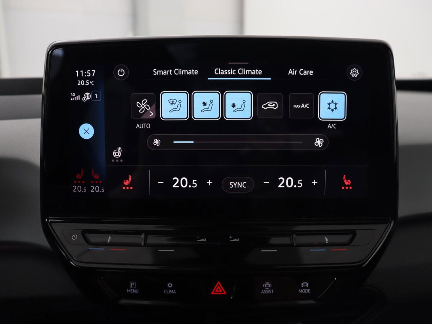 Volkswagen ID.3 First Max 58 kWh | Panoramadak | Head-Up | Stoel & stuurverwarming | Adaptive cruise | Camera | Massage | Elektrische stoelen | Sfeerverlichting | Carplay | Matrix LED