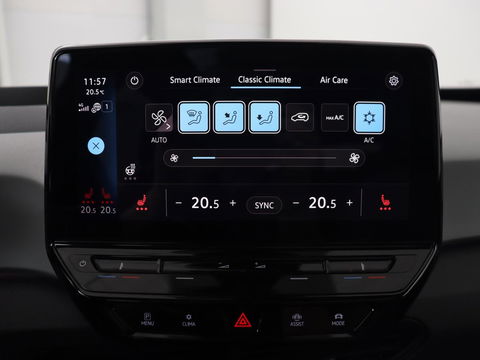 Volkswagen ID.3 First Max 58 kWh | Panoramadak | Head-Up | Stoel & stuurverwarming | Adaptive cruise | Camera | Massage | Elektrische stoelen | Sfeerverlichting | Carplay | Matrix LED
