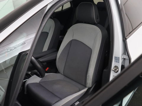 Volkswagen ID.3 First Max 58 kWh | Panoramadak | Head-Up | Stoel & stuurverwarming | Adaptive cruise | Camera | Massage | Elektrische stoelen | Sfeerverlichting | Carplay | Matrix LED