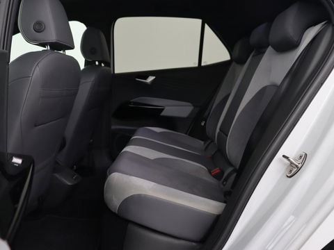 Volkswagen ID.3 First Max 58 kWh | Panoramadak | Head-Up | Stoel & stuurverwarming | Adaptive cruise | Camera | Massage | Elektrische stoelen | Sfeerverlichting | Carplay | Matrix LED