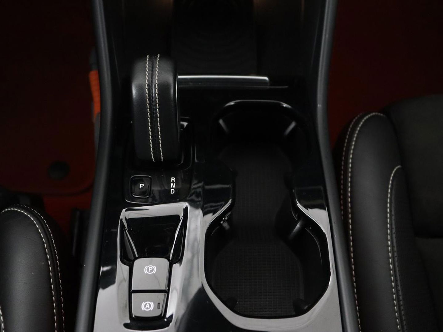 Volvo XC40 2.0 T5 AWD R-Design Intro Edition | Panoramadak | Stoel & stuurverwarming | 360 Camera | Leder/Alcantara | Navigatie | Harman/Kardon | Keyless | Full LED