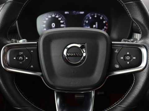 Volvo XC40 2.0 T5 AWD R-Design Intro Edition | Panoramadak | Stoel & stuurverwarming | 360 Camera | Leder/Alcantara | Navigatie | Harman/Kardon | Keyless | Full LED