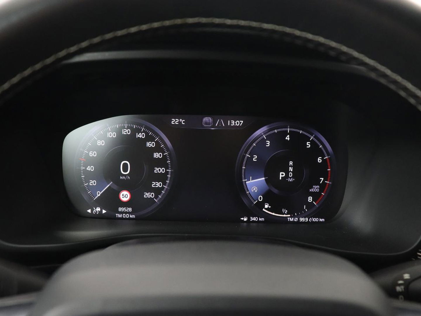 Volvo XC40 2.0 T5 AWD R-Design Intro Edition | Panoramadak | Stoel & stuurverwarming | 360 Camera | Leder/Alcantara | Navigatie | Harman/Kardon | Keyless | Full LED