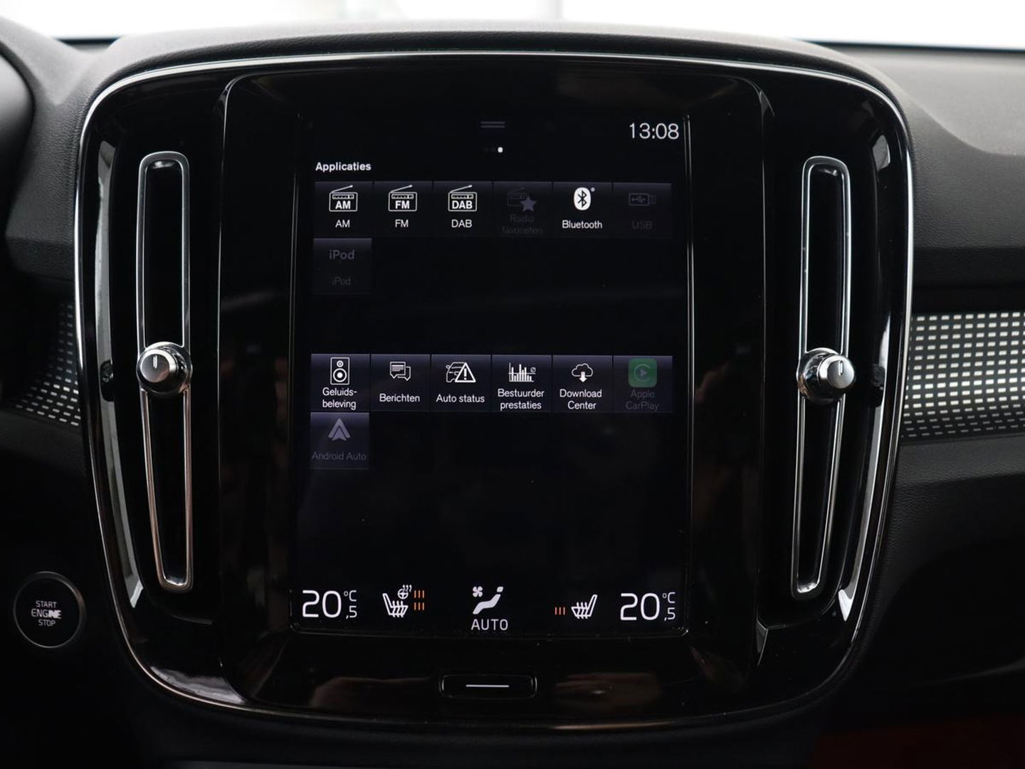 Volvo XC40 2.0 T5 AWD R-Design Intro Edition | Panoramadak | Stoel & stuurverwarming | 360 Camera | Leder/Alcantara | Navigatie | Harman/Kardon | Keyless | Full LED