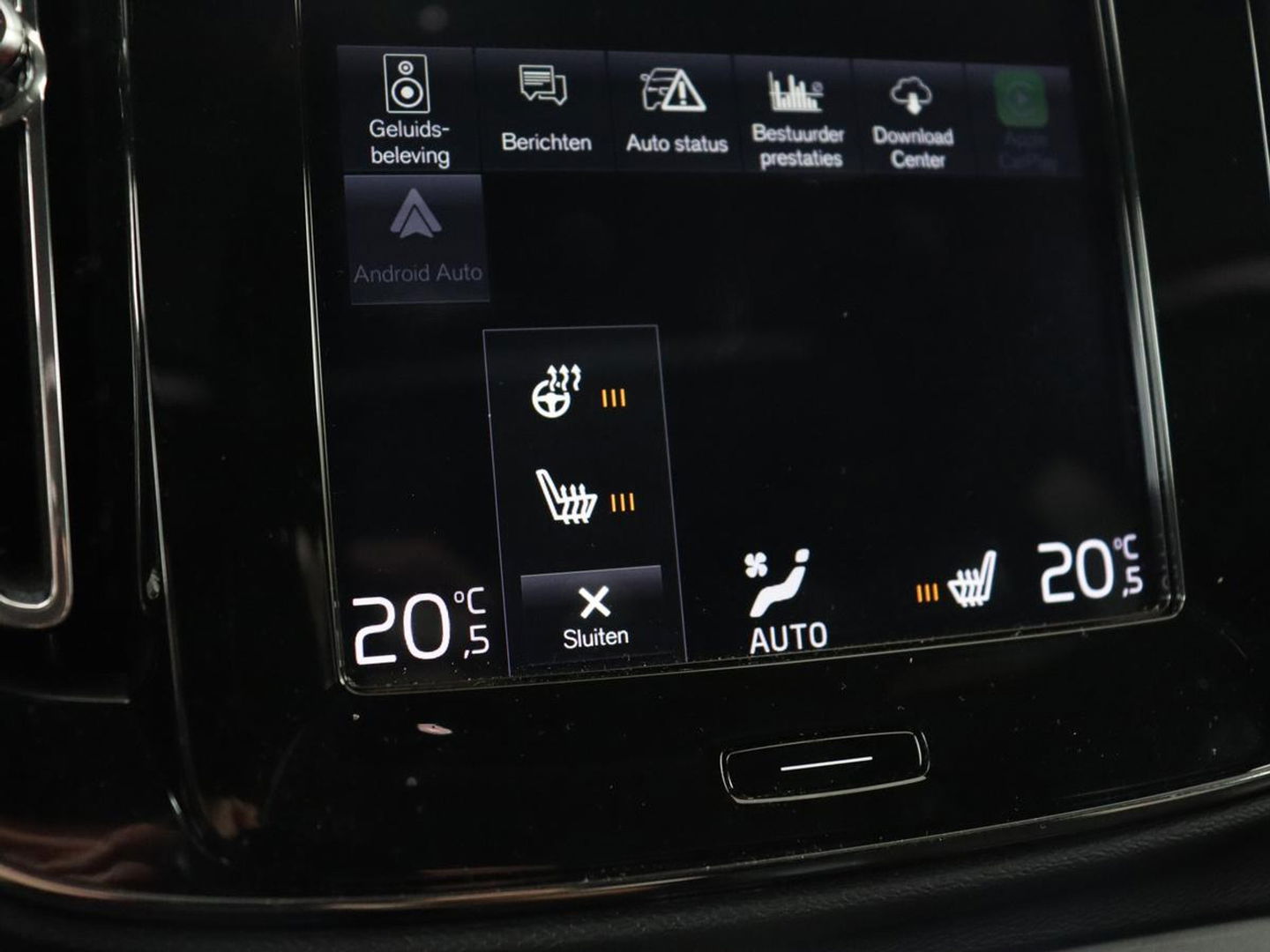 Volvo XC40 2.0 T5 AWD R-Design Intro Edition | Panoramadak | Stoel & stuurverwarming | 360 Camera | Leder/Alcantara | Navigatie | Harman/Kardon | Keyless | Full LED