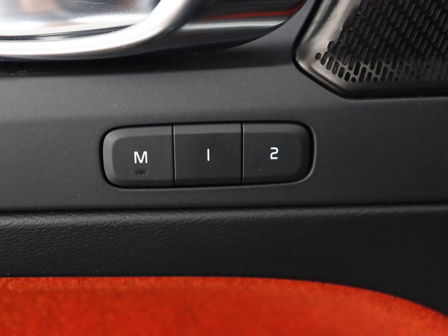 Volvo XC40 2.0 T5 AWD R-Design Intro Edition | Panoramadak | Stoel & stuurverwarming | 360 Camera | Leder/Alcantara | Navigatie | Harman/Kardon | Keyless | Full LED
