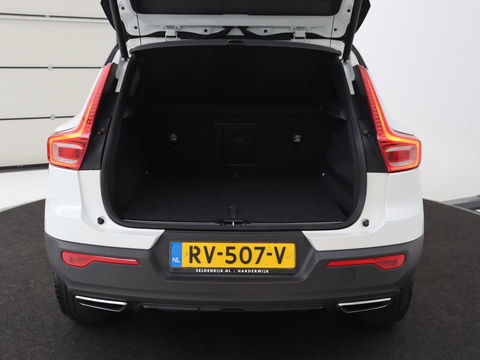 Volvo XC40 2.0 T5 AWD R-Design Intro Edition | Panoramadak | Stoel & stuurverwarming | 360 Camera | Leder/Alcantara | Navigatie | Harman/Kardon | Keyless | Full LED
