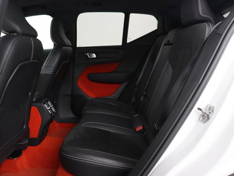 Volvo XC40 2.0 T5 AWD R-Design Intro Edition | Panoramadak | Stoel & stuurverwarming | 360 Camera | Leder/Alcantara | Navigatie | Harman/Kardon | Keyless | Full LED