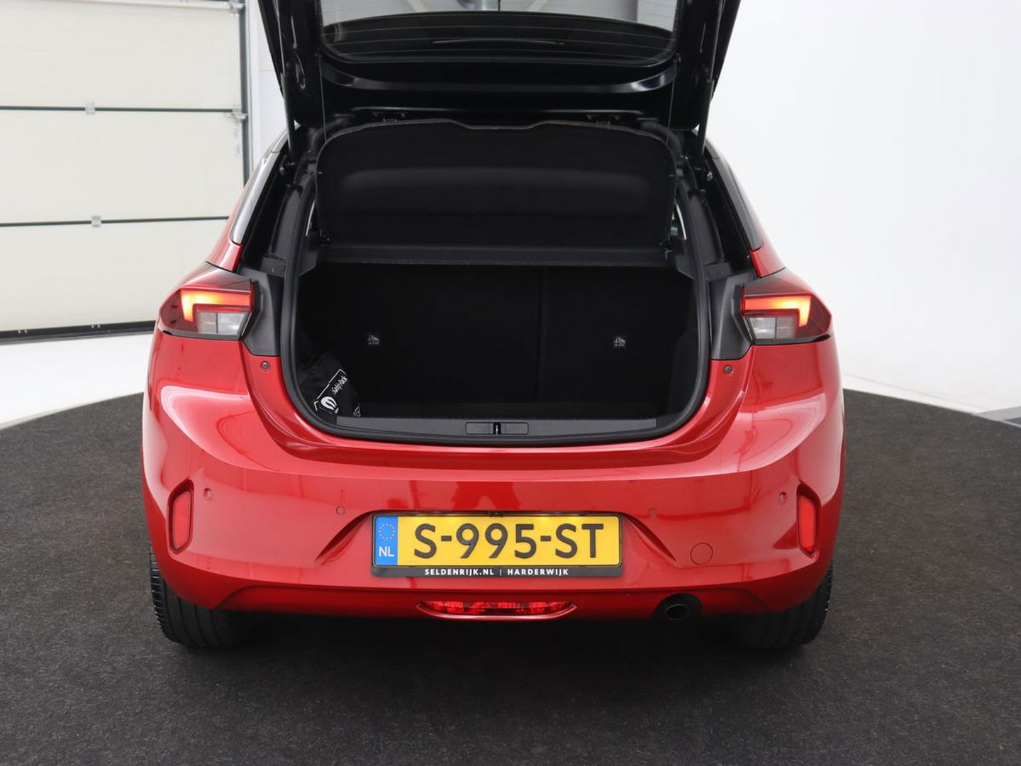 Opel Corsa 1.2 Level 3 | Stoel & stuurverwarming | Camera | Climate control | Full LED | Dodehoek detectie | Cruise control