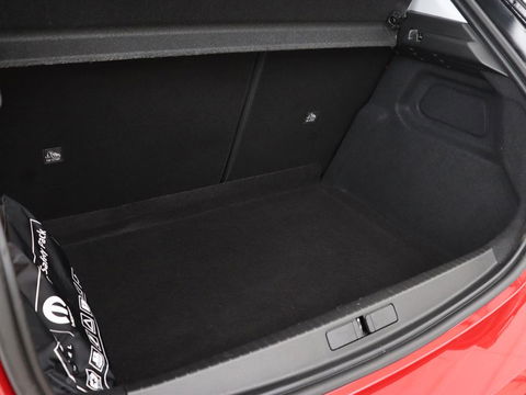 Opel Corsa 1.2 Level 3 | Stoel & stuurverwarming | Camera | Climate control | Full LED | Dodehoek detectie | Cruise control
