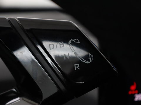 Volkswagen ID.3 Life 58 kWh | Stoel & Stuurverwarming | Adaptive cruise | Carplay | Navigatie | PDC | Climate control | Sfeerverlichting