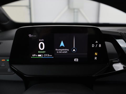Volkswagen ID.3 Life 58 kWh | Stoel & Stuurverwarming | Adaptive cruise | Carplay | Navigatie | PDC | Climate control | Sfeerverlichting