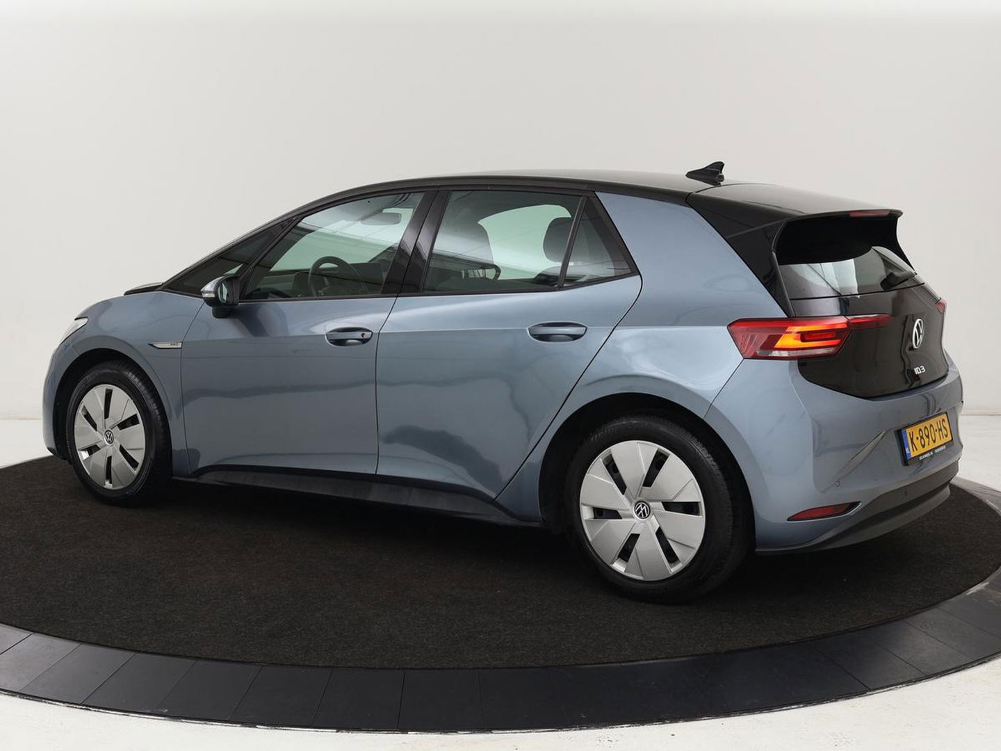 Volkswagen ID.3 Life 58 kWh | Stoel & Stuurverwarming | Adaptive cruise | Carplay | Navigatie | PDC | Climate control | Sfeerverlichting