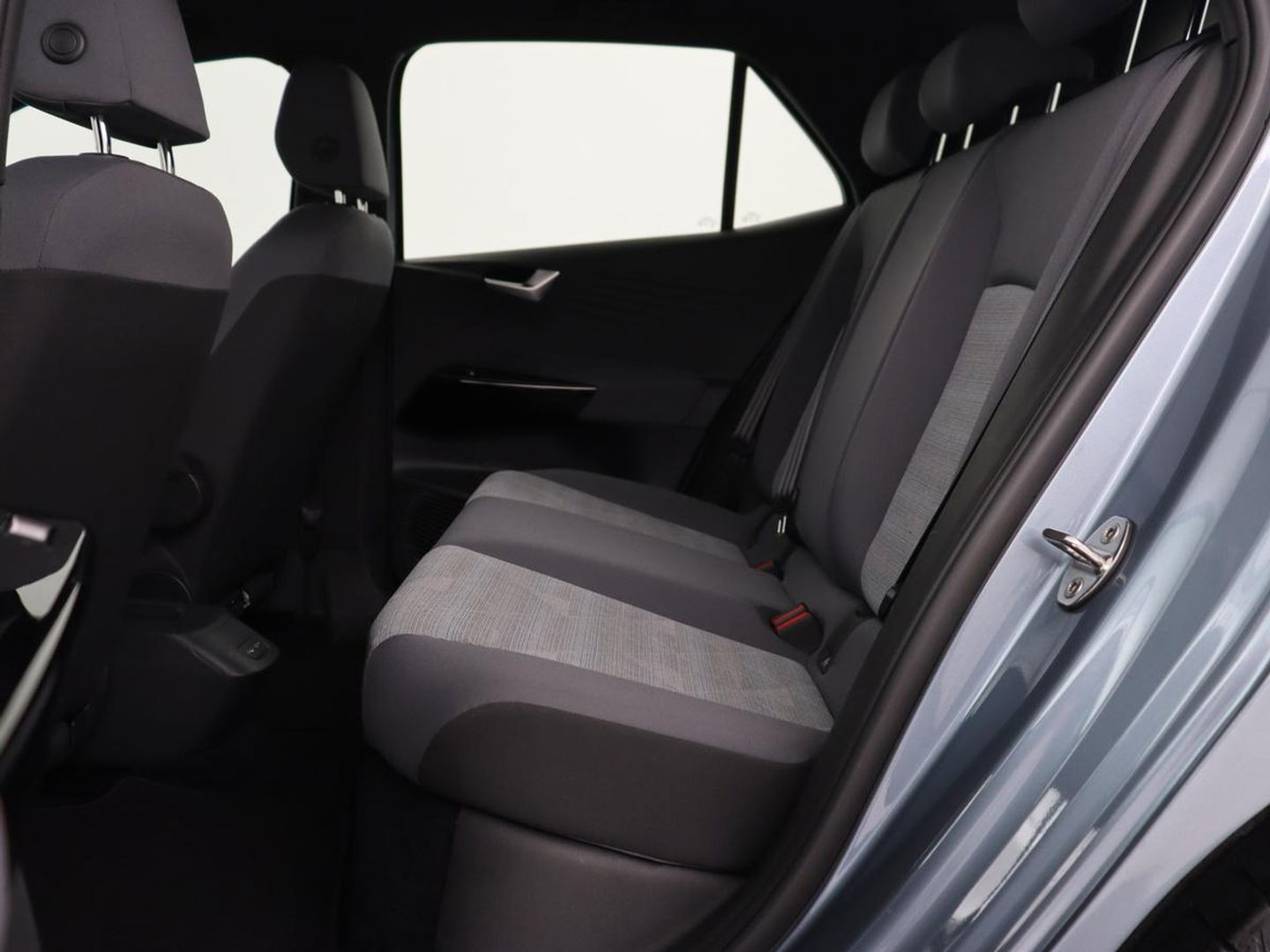 Volkswagen ID.3 Life 58 kWh | Stoel & Stuurverwarming | Adaptive cruise | Carplay | Navigatie | PDC | Climate control | Sfeerverlichting
