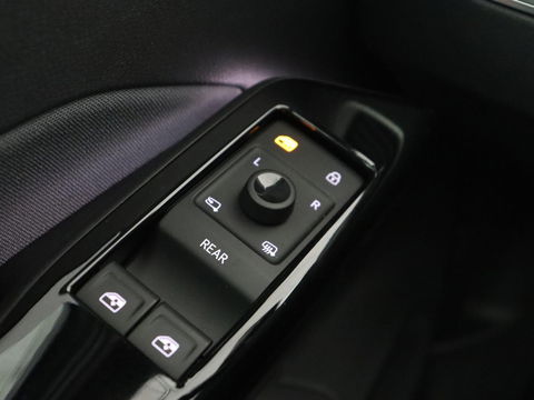 Volkswagen ID.3 Life 58 kWh | Stoel & Stuurverwarming | Adaptive cruise | Carplay | Navigatie | PDC | Climate control | Sfeerverlichting