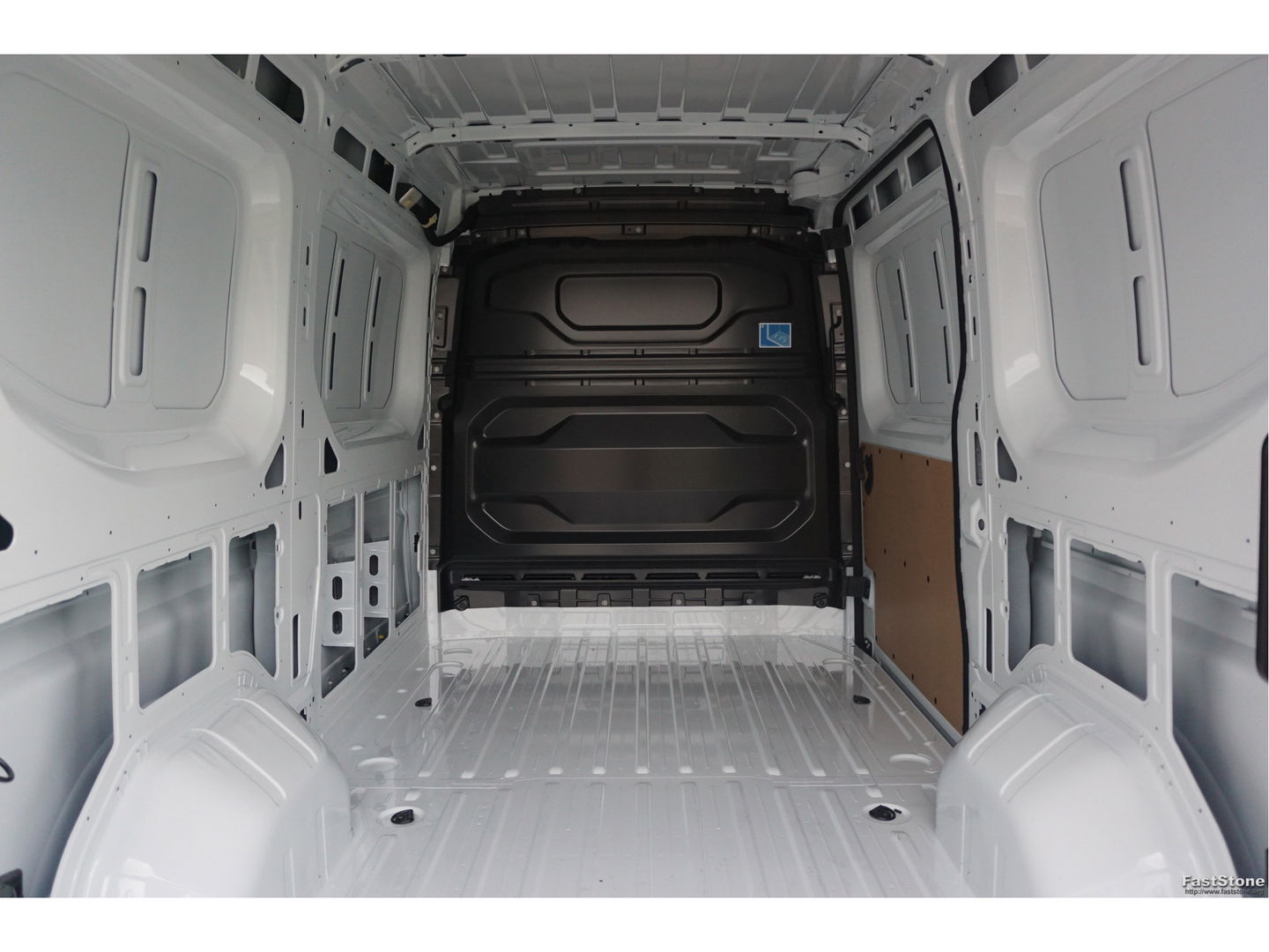 Nissan Interstar 3.5T 130PK N-Connecta L2H2 BPM VRIJ!! 10" R-Link Apple CP/ Android A, Cruise!! NR. 418