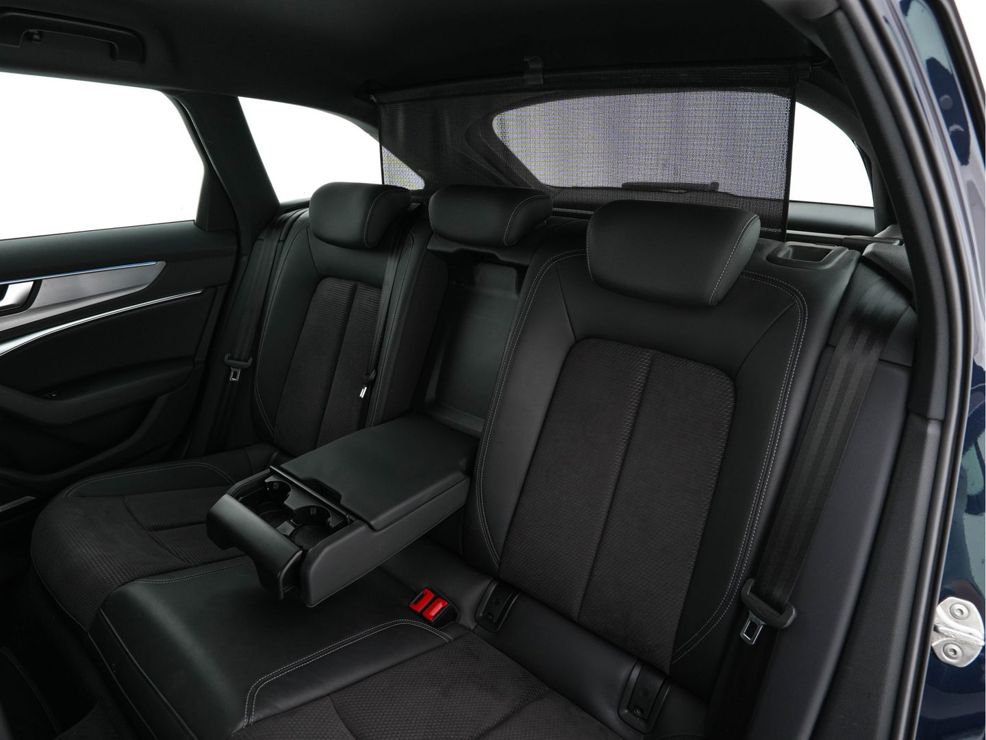Audi A6 Avant 45 TDI quattro Business edition Aut. *HEAD-UP | LEATHER-ALCANTARA | BANG&OLUFSEN | ADAPTIVE-CRUISE | BLIND-SPOT | TOP-VIEW | MEMORY-PACK | SPORT/HEATED-SEATS | KEYLESS | DIGI-COCKPIT | AMBIENT-LIGHT | DAB+ | TOWBAR | 19''AL