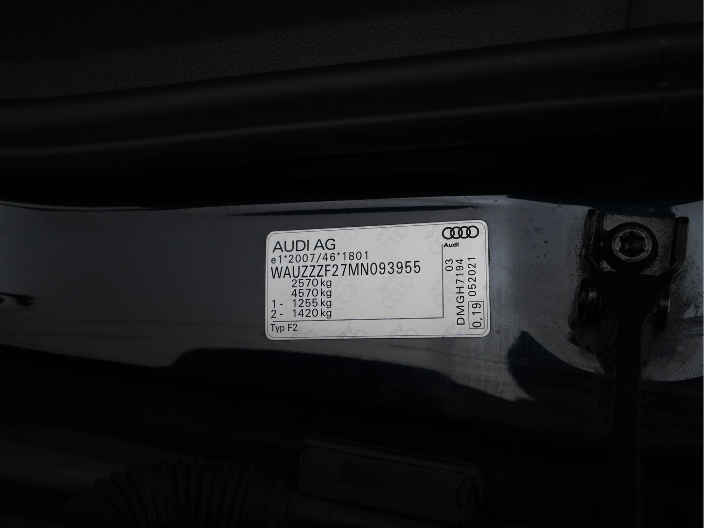 Audi A6 Avant 45 TDI quattro Business edition Aut. *HEAD-UP | LEATHER-ALCANTARA | BANG&OLUFSEN | ADAPTIVE-CRUISE | BLIND-SPOT | TOP-VIEW | MEMORY-PACK | SPORT/HEATED-SEATS | KEYLESS | DIGI-COCKPIT | AMBIENT-LIGHT | DAB+ | TOWBAR | 19''AL