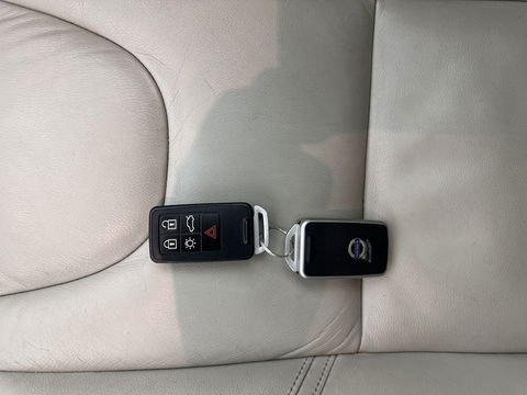 Volvo V40 1.6 D2 Summum *FULL-LEATHER | XENON | NAVI-FULLMAP | CAMERA | COMFORT/HEATED-SEATS | 17''ALU | TOWBAR*