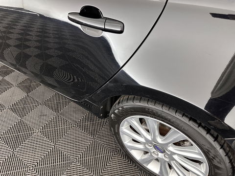 Volvo V40 1.6 D2 Summum *FULL-LEATHER | XENON | NAVI-FULLMAP | CAMERA | COMFORT/HEATED-SEATS | 17''ALU | TOWBAR*