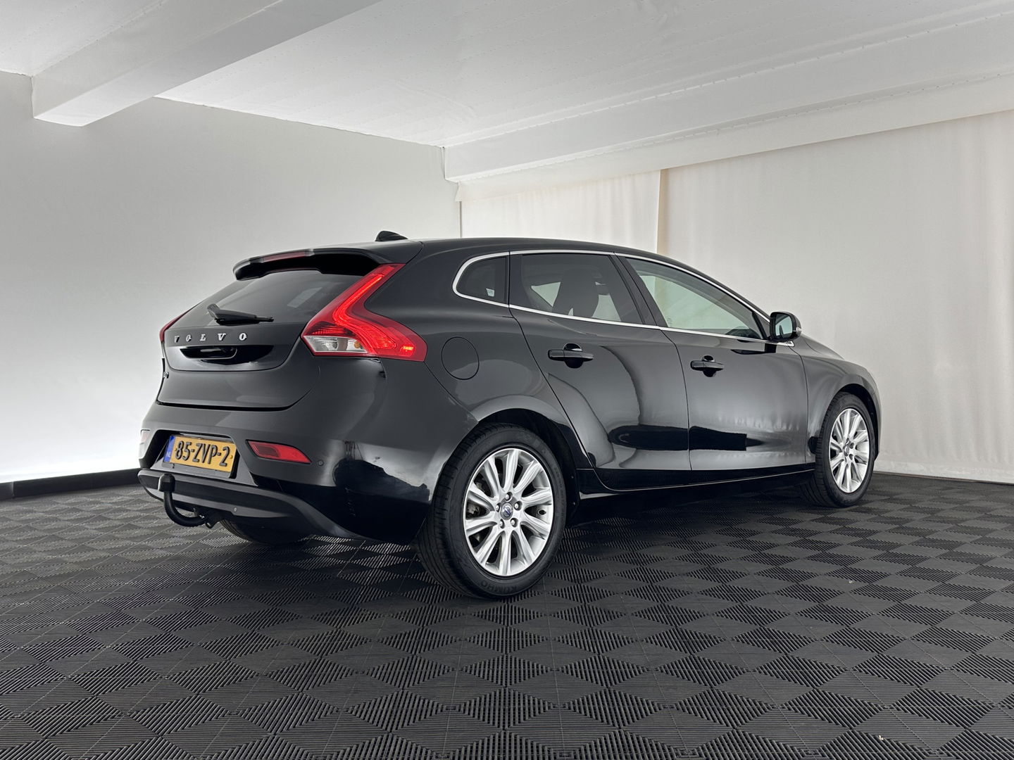 Volvo V40 1.6 D2 Summum *FULL-LEATHER | XENON | NAVI-FULLMAP | CAMERA | COMFORT/HEATED-SEATS | 17''ALU | TOWBAR*