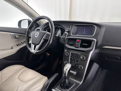 Volvo V40 1.6 D2 Summum *FULL-LEATHER | XENON | NAVI-FULLMAP | CAMERA | COMFORT/HEATED-SEATS | 17''ALU | TOWBAR*