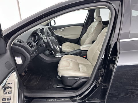Volvo V40 1.6 D2 Summum *FULL-LEATHER | XENON | NAVI-FULLMAP | CAMERA | COMFORT/HEATED-SEATS | 17''ALU | TOWBAR*