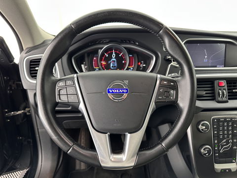 Volvo V40 1.6 D2 Summum *FULL-LEATHER | XENON | NAVI-FULLMAP | CAMERA | COMFORT/HEATED-SEATS | 17''ALU | TOWBAR*