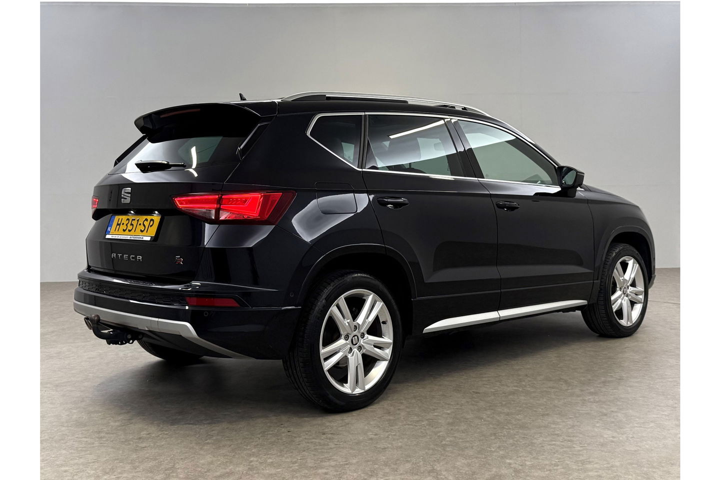 SEAT Ateca 1.5 TSI FR 150PK 360 Camera Pano LED Virtual Trekhaak Sfeer Navi Clima Cruise Carplay 18"LMV