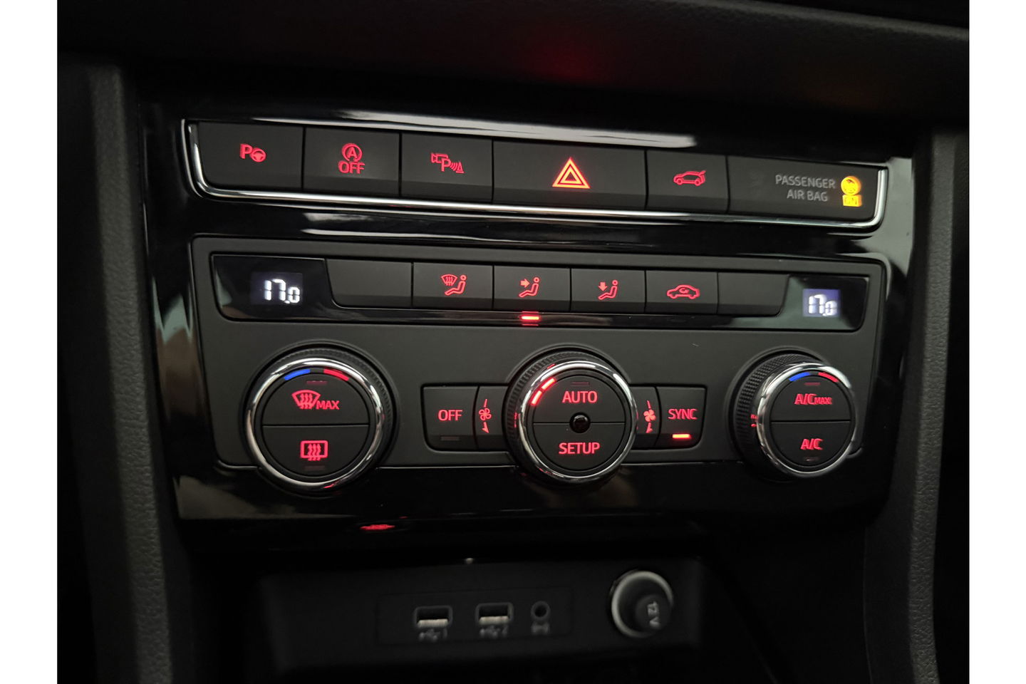 SEAT Ateca 1.5 TSI FR 150PK 360 Camera Pano LED Virtual Trekhaak Sfeer Navi Clima Cruise Carplay 18"LMV