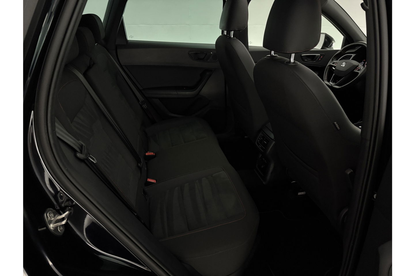 SEAT Ateca 1.5 TSI FR 150PK 360 Camera Pano LED Virtual Trekhaak Sfeer Navi Clima Cruise Carplay 18"LMV